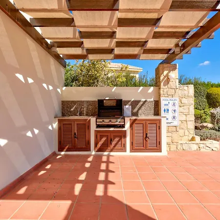 Villa 3 Bedroom Limni With Private Pool And Gardens, Aphrodite Hills