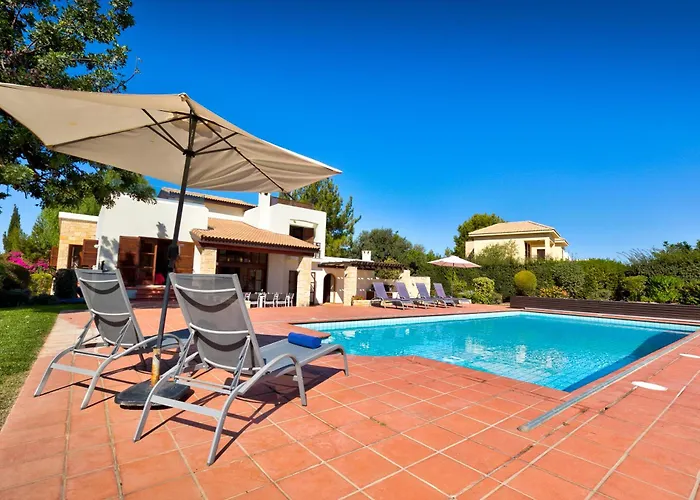 Villa 3 Bedroom Limni With Private Pool And Gardens, Aphrodite Hills Kouklia