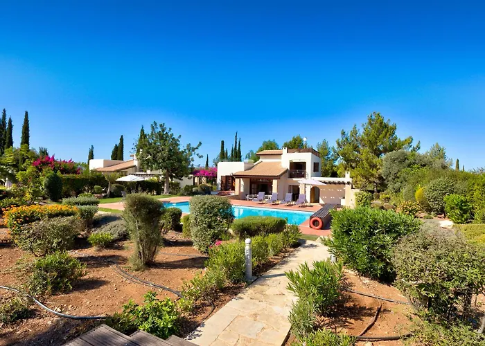 3 Bedroom Limni With Private Pool And Gardens, Aphrodite Hills