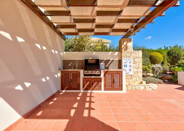 Villa 3 Bedroom Limni With Private Pool And Gardens, Aphrodite Hills