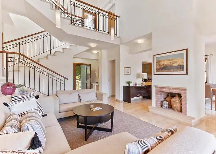 3 Bedroom Limni With Private Pool And Gardens, Aphrodite Hills Villa *