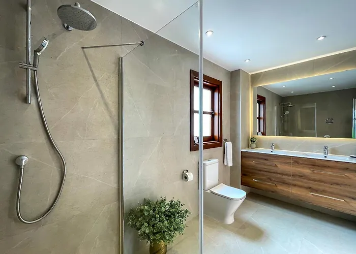 3 Bedroom Limni With Private Pool And Gardens, Aphrodite Hills